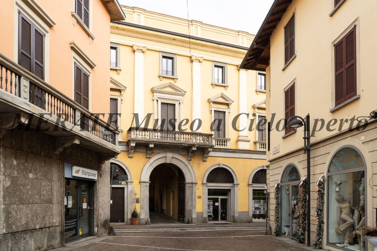Palazzo Albini (Via Trento)